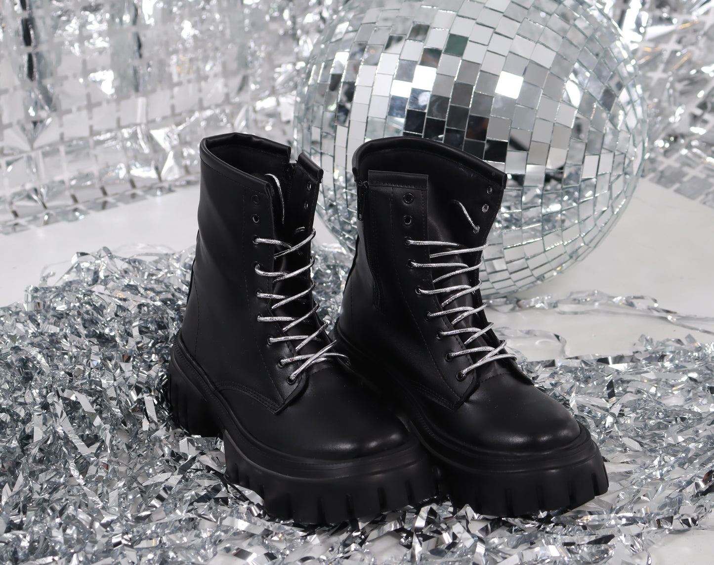 COMBAT BLACK SILVER