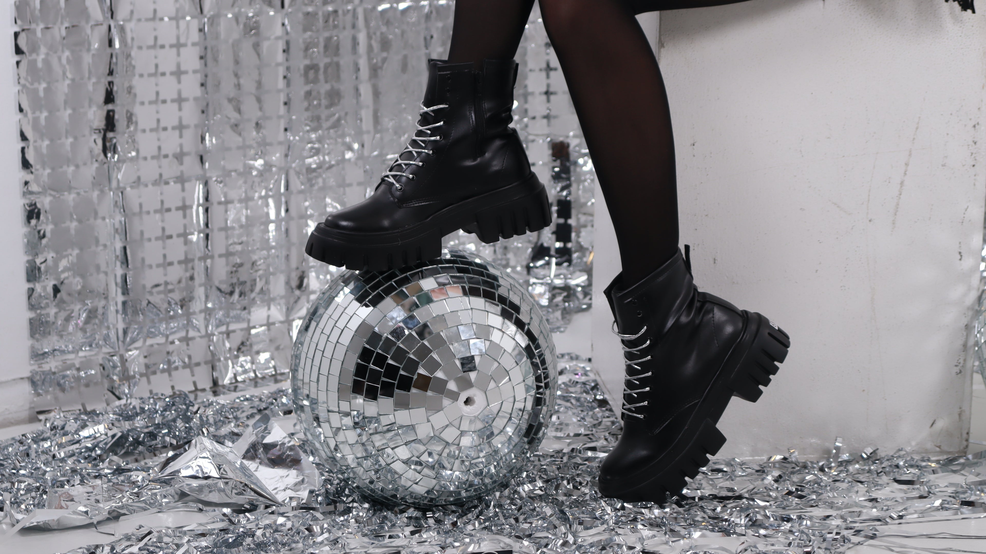 COMBAT BLACK SILVER